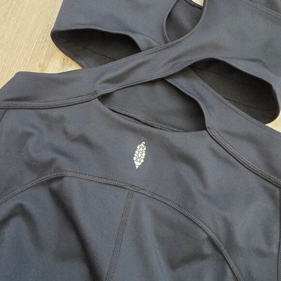 Free People Movement Black Back It Up Jumpsuit sz Small Athletic Athleisure - Picture 6 of 6